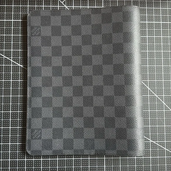 Louis Vuitton Desk Agenda Cover A5 insert size, Damier Black - Picture 5 of 13